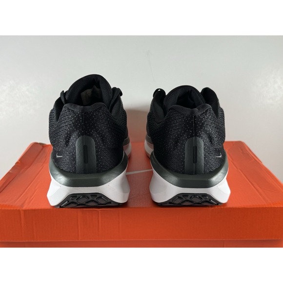 Nike Air Winflo 11 Running Shoes Men\'s Size 12 4E Wide Black/White FQ8937-001